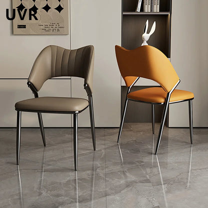Lot 2 chaises moderne