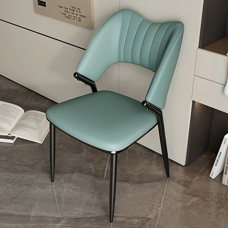 Lot 2 chaises moderne