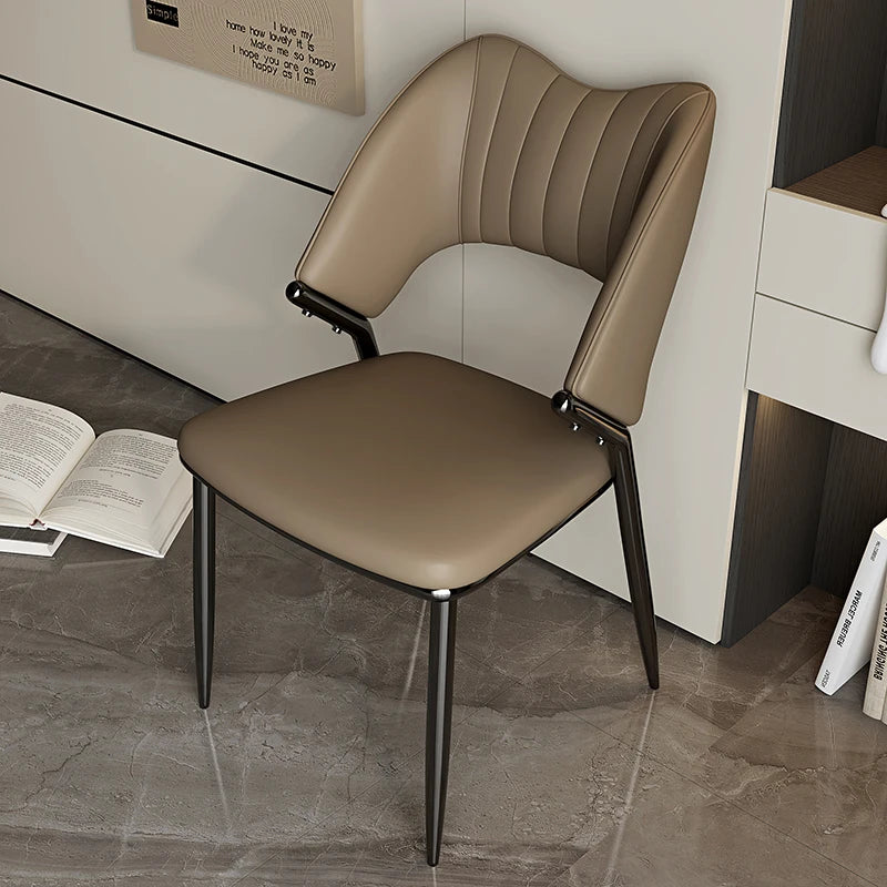 Lot 2 chaises moderne