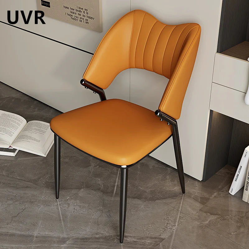 Lot 2 chaises moderne
